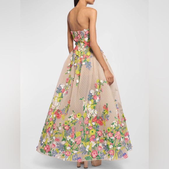 Elie Saab Floral Embroidered Swiss Dot Strapless Gown Spring/Summer 2023 - Picture 5 of 16